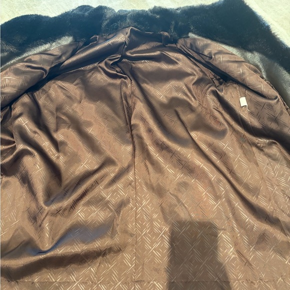 Vintage Tissavel Faux Fur Coat | M–L | Plush Statement Winter Coat - Picture 7 of 7